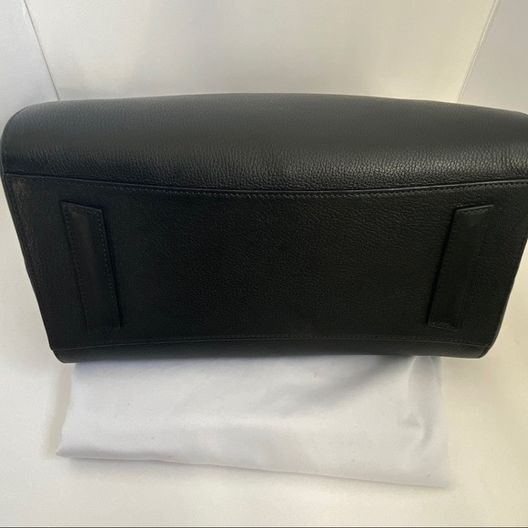 Givenchy Medium Antigona Goatskin - Picture 5 of 16